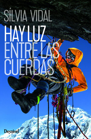 HAY LUZ ENTRE LAS CUERDAS