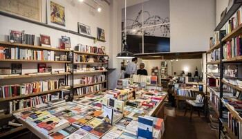 Cinco pequeñas librerías de Barcelona que resisten desde la proximidad - La Vanguardia (20/06/2025)